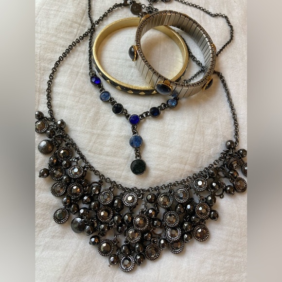 Bundle of 4 Jewelry‎ Lot 2 Necklaces 2 Bracelets - Picture 1 of 7
